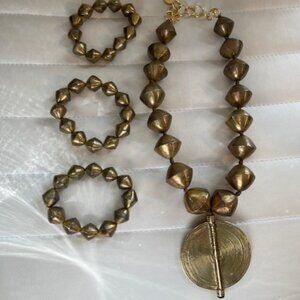 Gold chunky necklace and bracelet combo